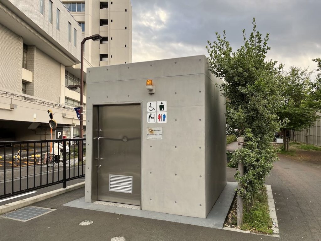 園内のトイレ