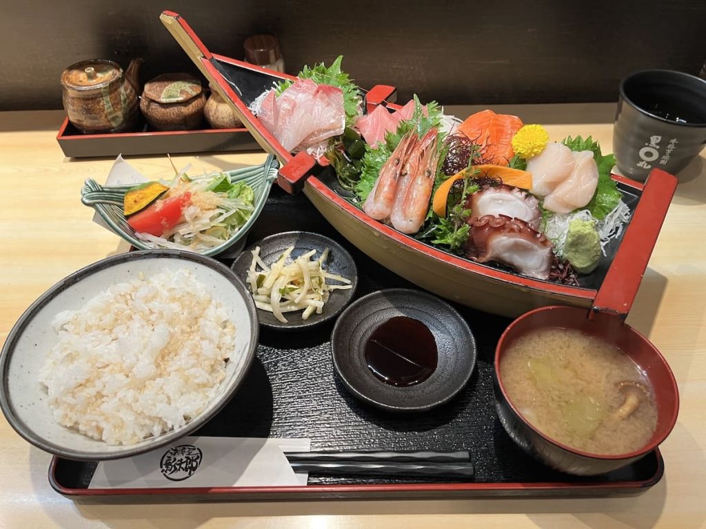 大漁お刺身定食