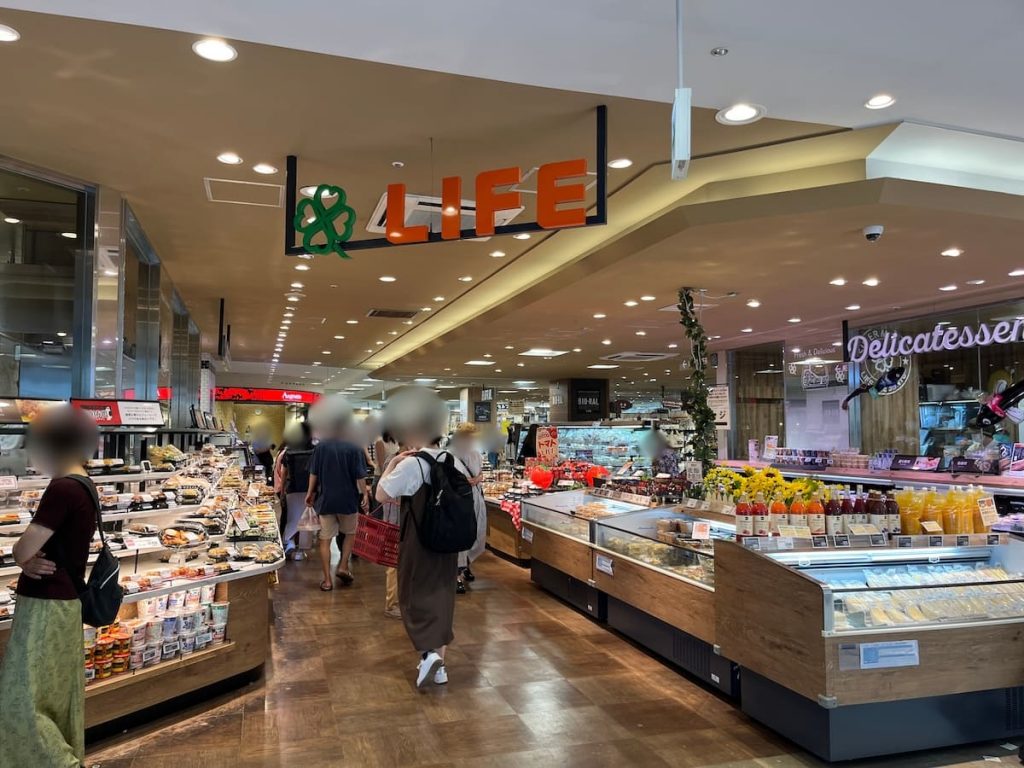 ライフ大泉学園駅前店