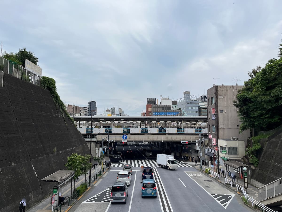 西日暮里周辺の街並みを現地調査！再開発情報とおすすめスポットをご紹介
