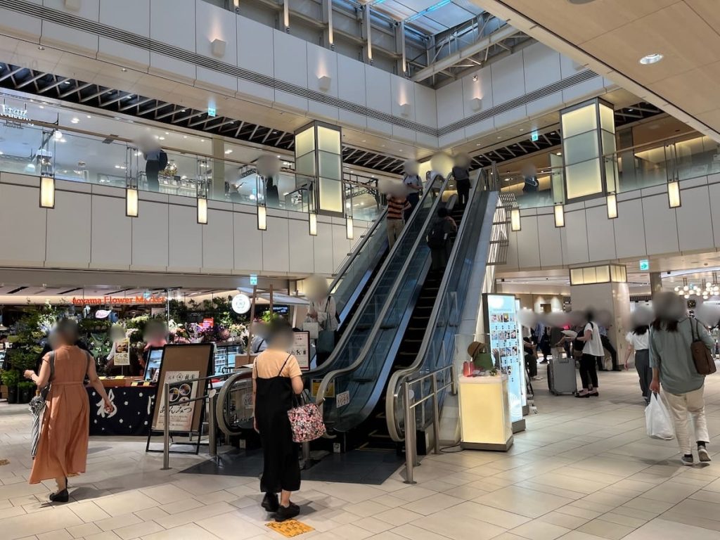 駅ナカ商業施設「エキュート品川」
