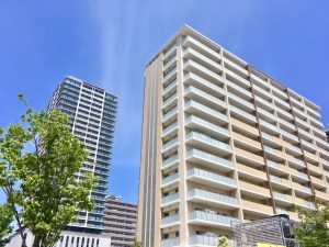 マンション売却と築年数の関係｜売り時と高く売る戦略を解説