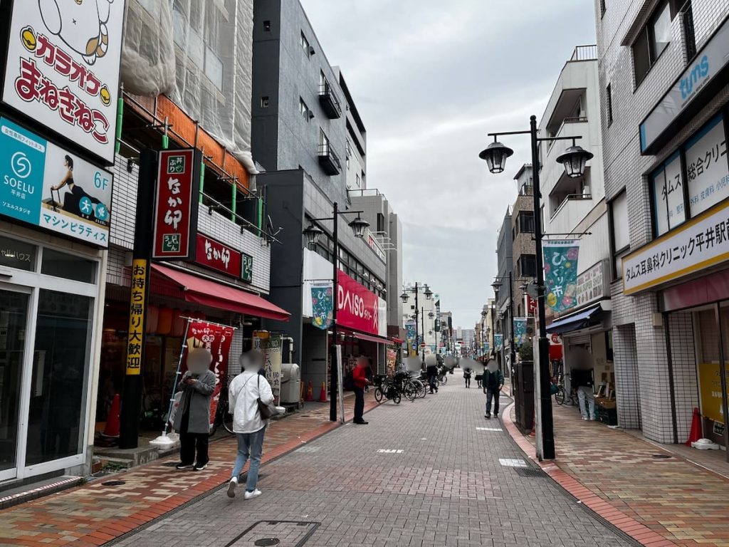 レンガ調に舗装された道路